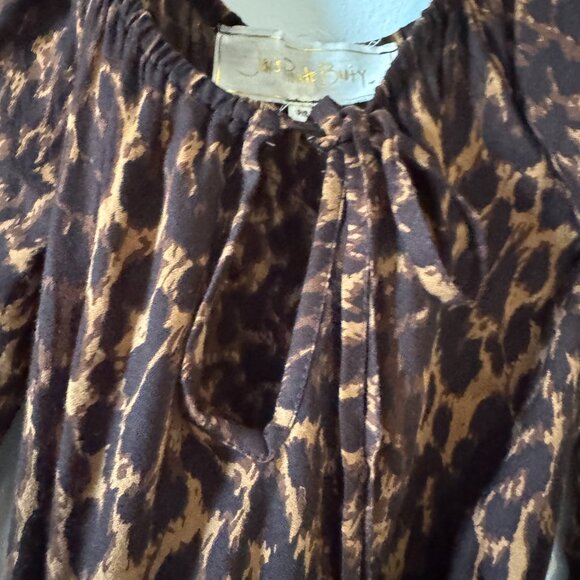 Jen's Pirate Booty Animal Print Top - Picture 3 of 8